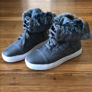 Gray/Taupe Zipper Back Ankle Boots Lace-Up Fur NEW